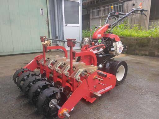 三菱　トラクターMM６５８　種まき機