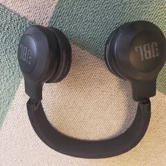 JBL Bluetoothヘッドフォンをお譲りします