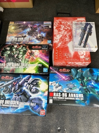 プラモ　ガンプラ　セット　本日限り　フィギュア