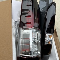 ハイエース 寒冷地 スモーク塗装 新車外しをプロが塗装してます。