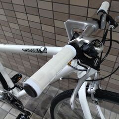 ☆明日まで2,000円引き☆ ホワイトグリップ 7段変速 クロスバイク🎵