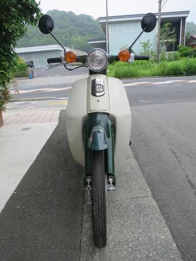 ホンダ スーパーカブ50(FI）実働中古美車 バッテリー新品 タイヤ前後