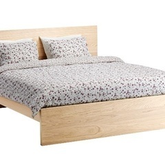 IKEA クイーン　ベッド　フレーム