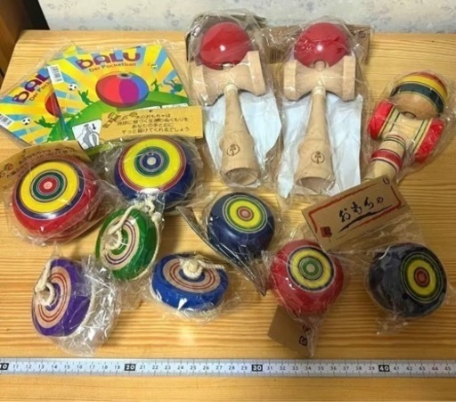 【13点セット格安】　おもちゃ　けん玉　ヨーヨー　木のおもちゃ　回しゴマ　風船