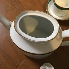 リチャードジノリ パレルモ グリーン ティーカップ&ソーサー、ポット 