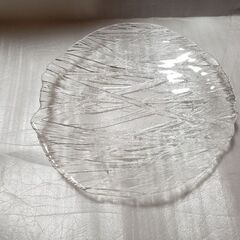 ほぼ未使用　ガラス製　大皿　菓子皿　プレート