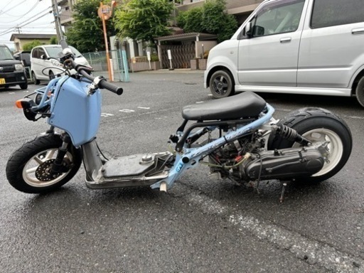 ズーマーカスタムベース車両