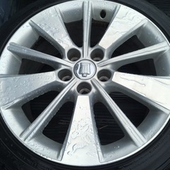 クラウンハイブリッド純正タイヤホイール 18インチ スタッドレス付き