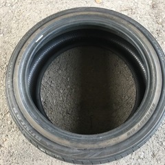 夏タイヤ　215/45R17