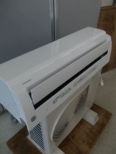 TOSHIBA　冷暖エアコン　6～8畳用　2020年製　RAS-2210TM(W)