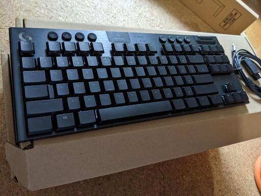 ゲーミングキーボード G915TKL タクタイル BLACK 未使用