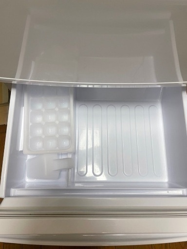 2ドア冷蔵庫　SHARP  単身用　2019年製　ホワイト