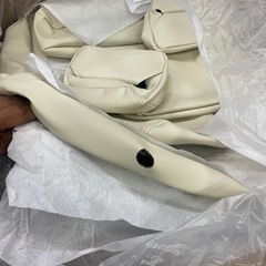 ラパン　ブロスクラッツィオ　シートカバー　　白でかなり清潔感があり状態は新品未使用です