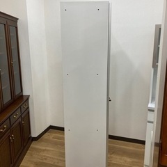 取りに来れる方限定！大容量の食器棚（ホワイト）です！！