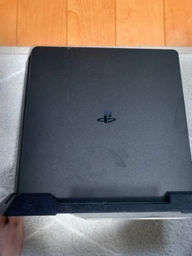 値下げしました。来週まで。30日に掲載終了します。プレステ4CUH-2200フルセット(ソフト、1TBハードディスク付き)