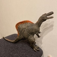 恐竜フィギュア　スピノサウルス
