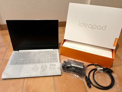 軽量･高性能ノートパソコン 13.3インチ 8世代Core i5 メモリ8G SSD256G