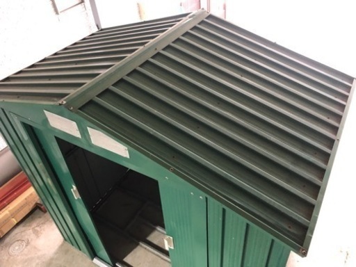リーベ 物置 屋外 大型 おしゃれ 倉庫 メタルシェッド 物置小屋