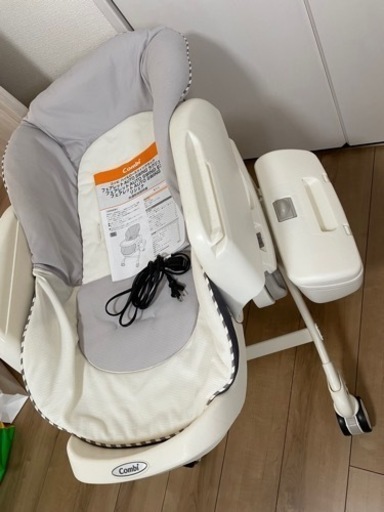 (取引中)combi ハイ\u0026ロー スイングラック 電動バウンサー