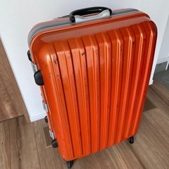 キャリーバッグ　スーツケース