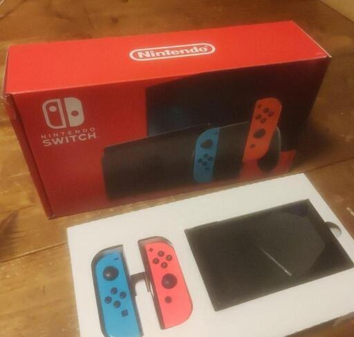 任天堂 Nintendo Switch (本体)＋ソフト/ケース付
