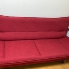 【決まりました】　定価約８万円　オシャレ　赤色　ソファー
