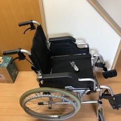 交渉中。自走介助兼用式車椅子。カドクラ製。