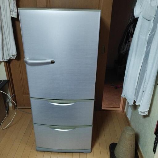 AQUAノンフロン冷蔵庫AQR-261B(S) 2013年