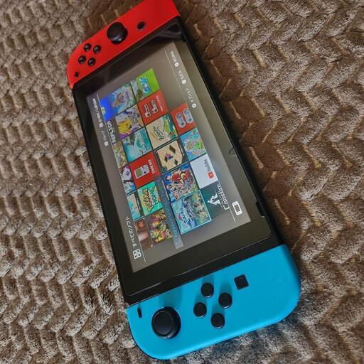switch バッテリー強化版 極美品 ソフト付き ゲーム内蔵！ Switchを 