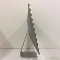 iMac 21.5 美品2015版 ／MacWindows 両システム入っています