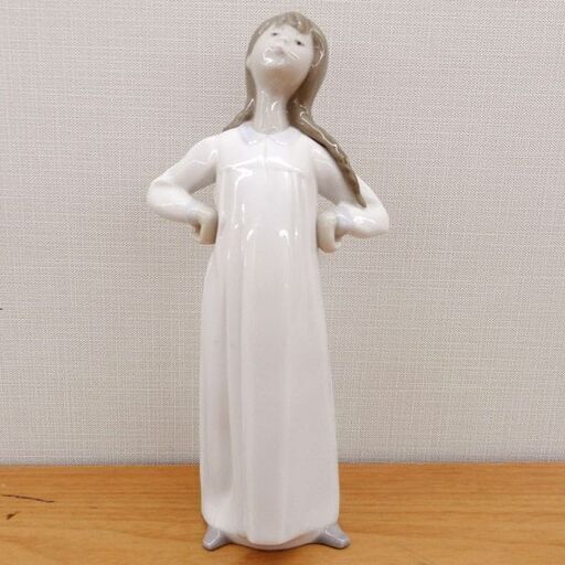 希少 リヤドロ ストレッチをする少女 4872 陶器人形 フィギュリン 少女 ストレッチ 札幌 西区 西野 希少 リヤドロ ストレッチをする少女 4872 陶器人形 フィギュリン 少女