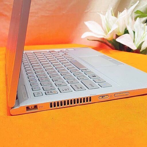 ◇NEC タッチパネル搭載 超軽量ウルトラBook◇わずか769g◇ 製造番号