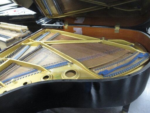 中古グランドピアノ KAWAI 600 奥行き183cｍ 製造1968年