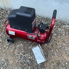 100Vエアコンプレッサー