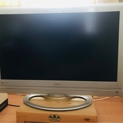 日立液晶テレビ　UT32-HV700W