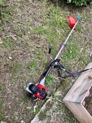 草刈機③ほぼ新品です
