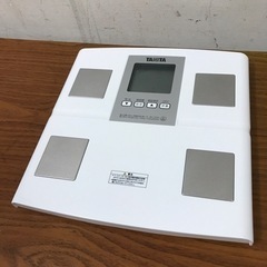 K2306-482 タニタ 体重計 2022年製 中古品 動作確認済