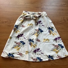 花柄　スカート