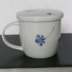 【取引終了】有田焼　清洲窯　コーヒーカップ　マグカップ　蓋付き　花柄