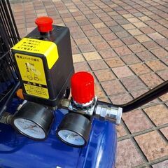 アネスト岩田 FX7601 オイルフリーコンプレッサー ピクシー 26L【市川