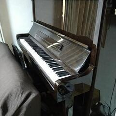 無料のアップライトピアノですが配送料かかりますm(_ _)m
