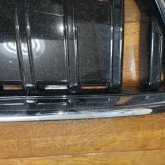 ボルボ　V40 後期フロントグリル　わけあり