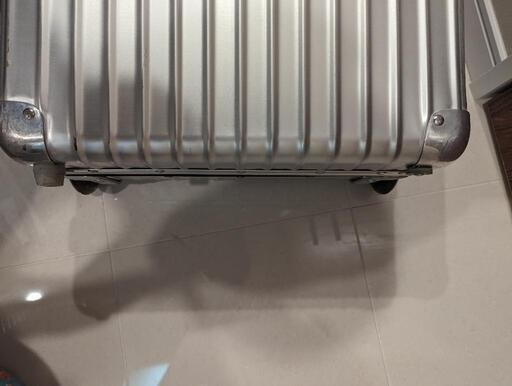 リモワ クラシックフライト 2輪(※修理必須)