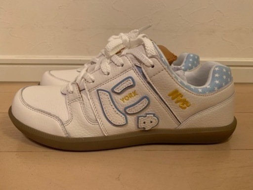にゅYORK  WHITE×SKYBLUE  via SANGACIO メンズ　スニーカー