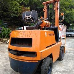 トヨタ フォークリフト ヒンジ付き！！ 使用できます！ 激安