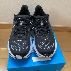 HOKA ランニングシューズ