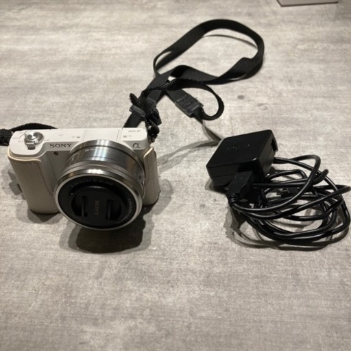 【生産終了品】SONY a5100 白　カバー付き