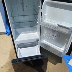 お薦め品‼️ ハイセンス ガラストップ冷蔵庫 154L 2017年 お薦め品‼️洗浄済み‼️ハイセンス ガラスドア冷蔵庫154L 2017年