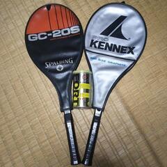 5月10日まで3000円テニスラケット2本とボール