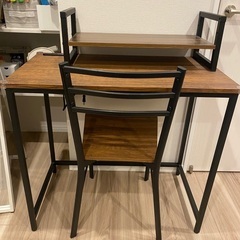 テーブル(椅子、小さいテーブル付)